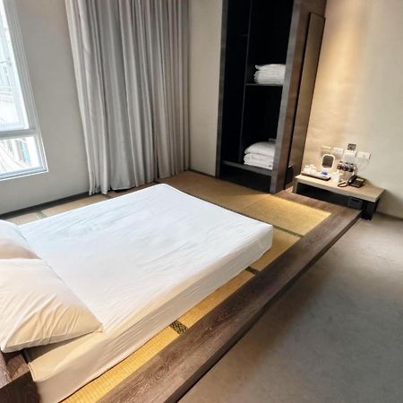 Kiwi Express Hotel-Taichung Station II מראה חיצוני תמונה