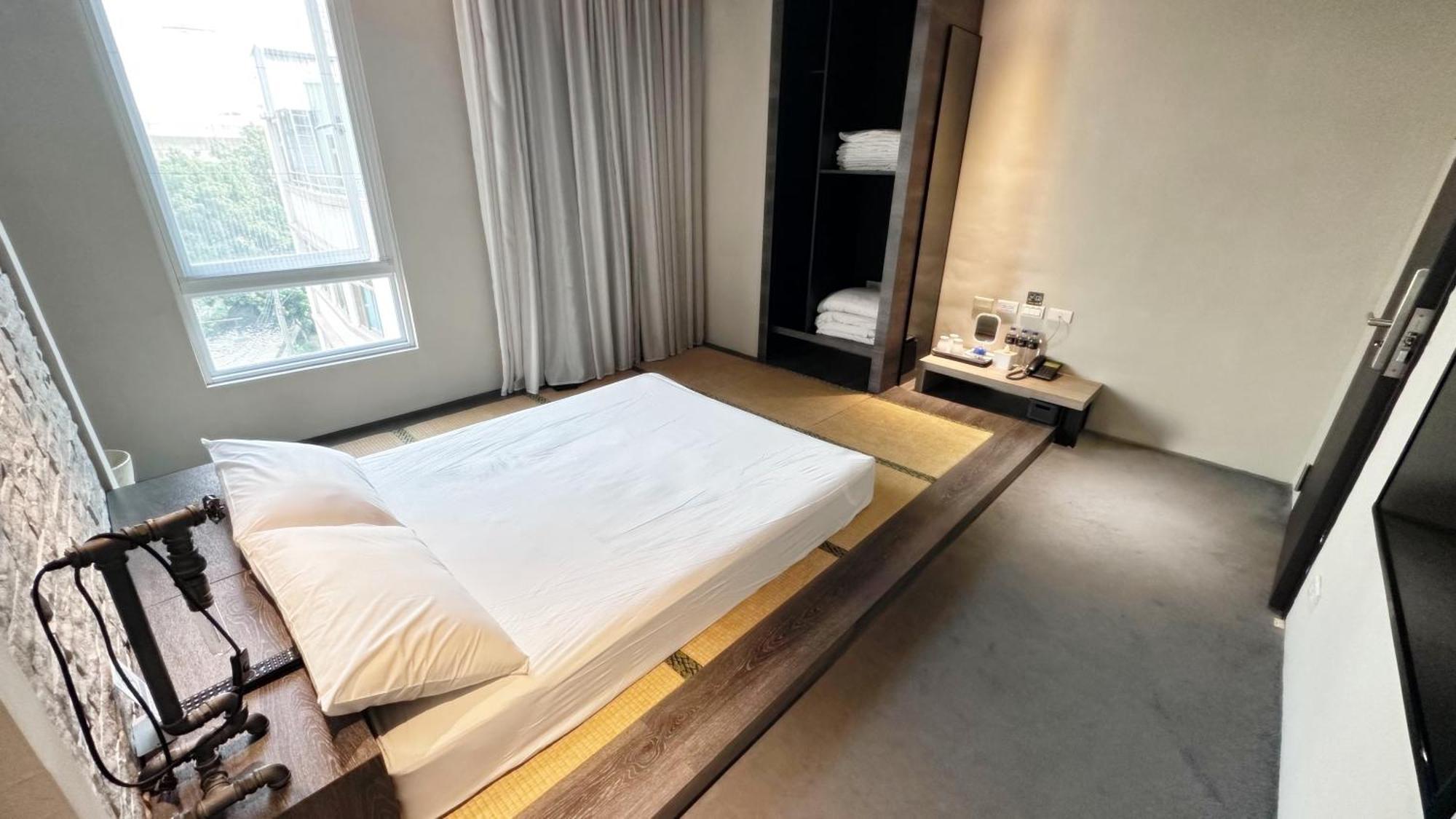 Kiwi Express Hotel-Taichung Station II מראה חיצוני תמונה