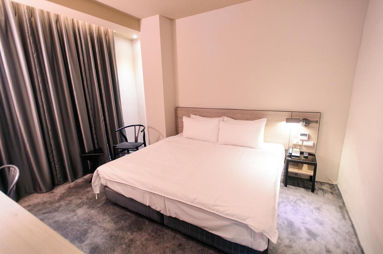 Kiwi Express Hotel-Taichung Station II מראה חיצוני תמונה