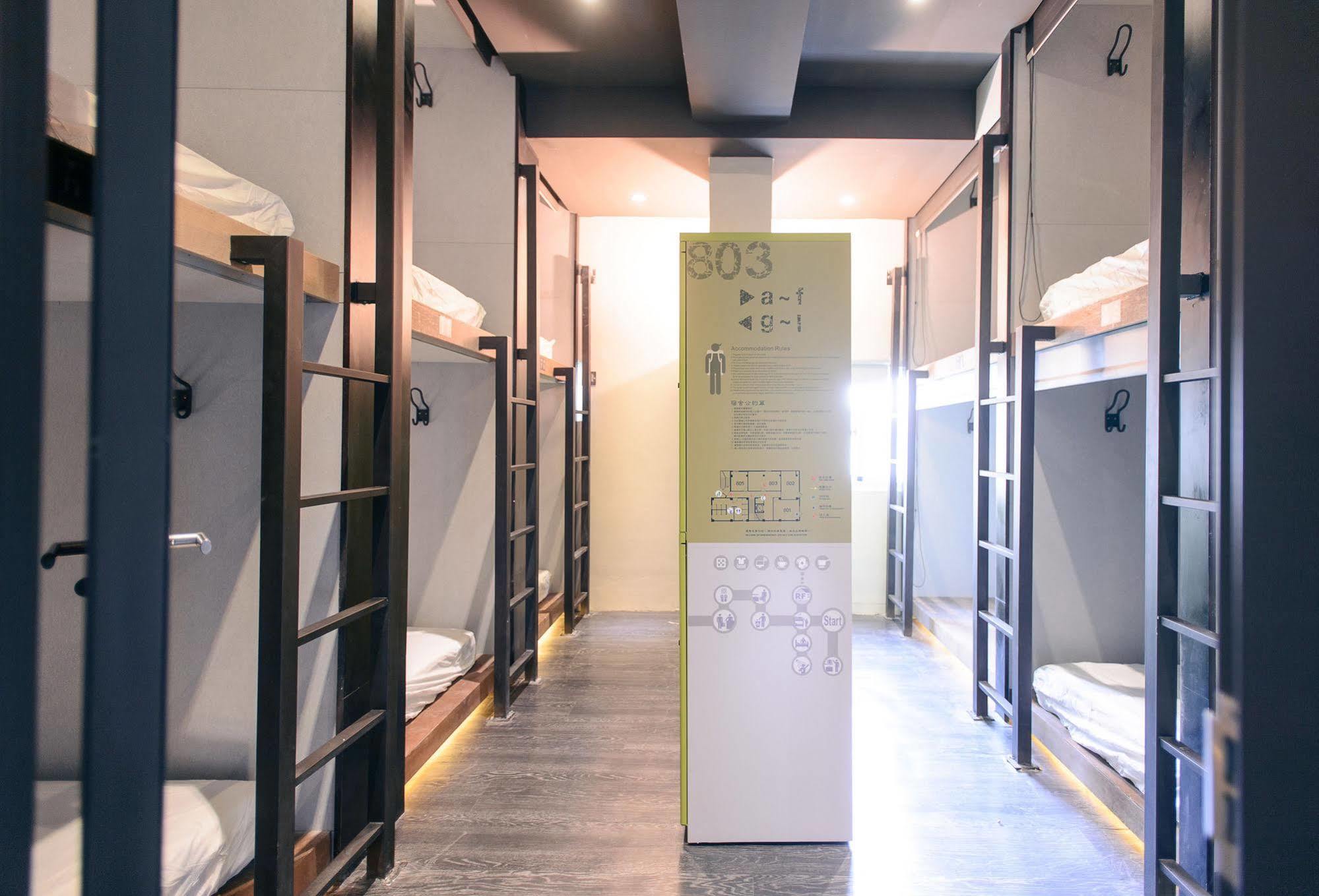 Kiwi Express Hotel-Taichung Station II מראה חיצוני תמונה