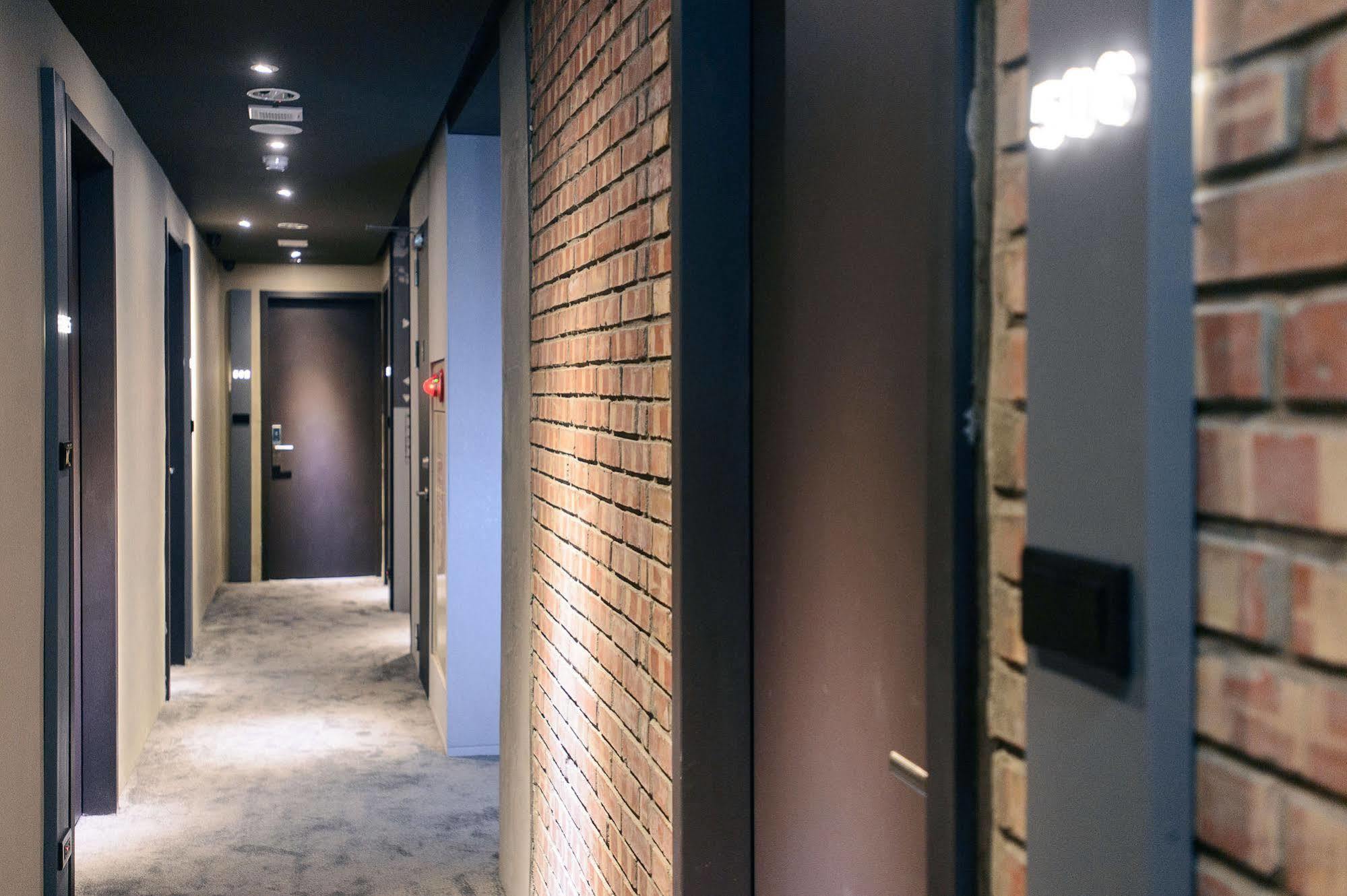 Kiwi Express Hotel-Taichung Station II מראה חיצוני תמונה
