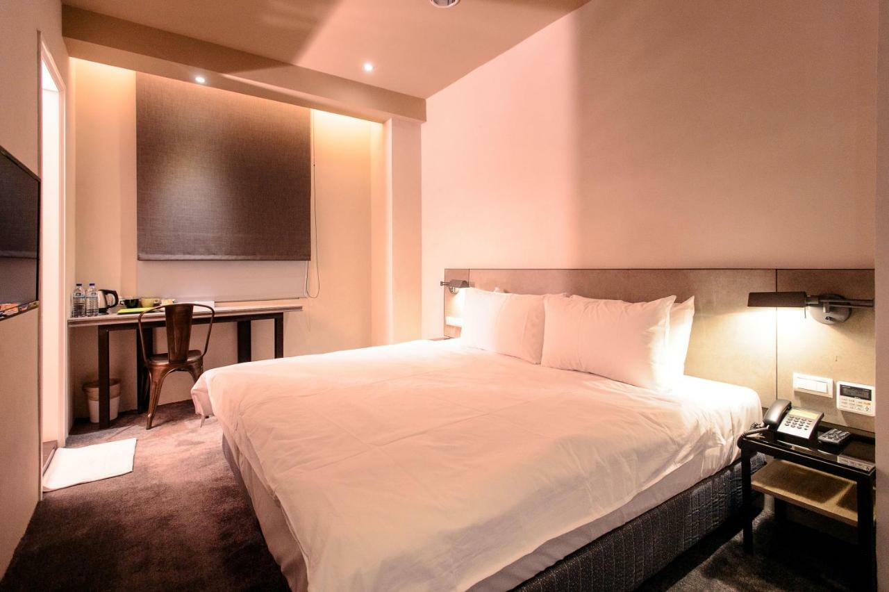 Kiwi Express Hotel-Taichung Station II מראה חיצוני תמונה