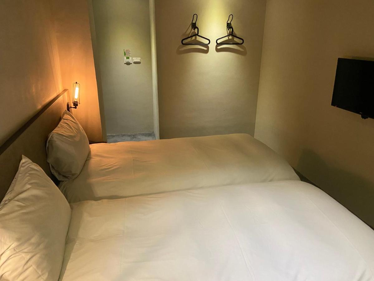 Kiwi Express Hotel-Taichung Station II מראה חיצוני תמונה